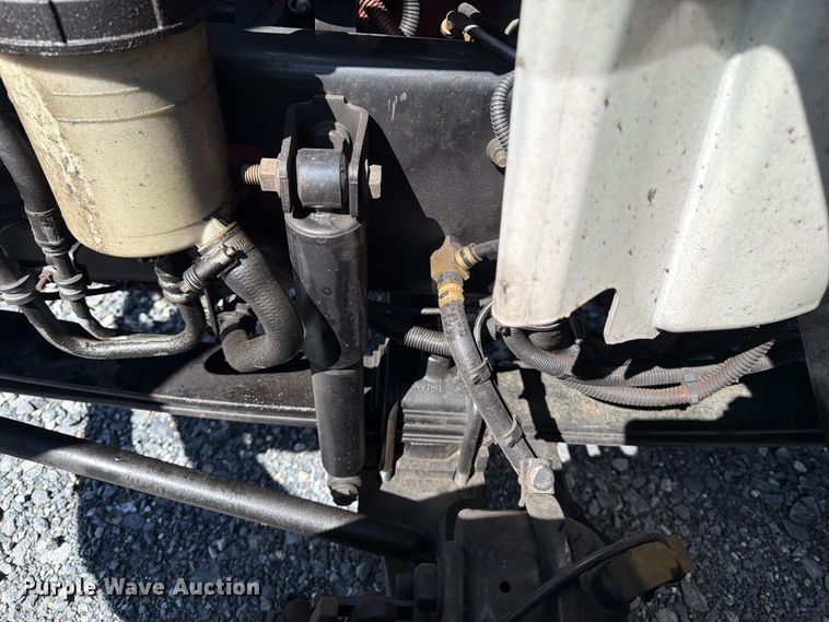 image for item YA4979 2019 International DuraStar 4300 box truck