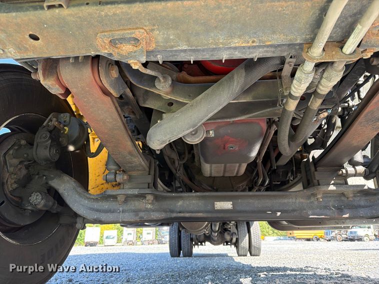 image for item YA4979 2019 International DuraStar 4300 box truck