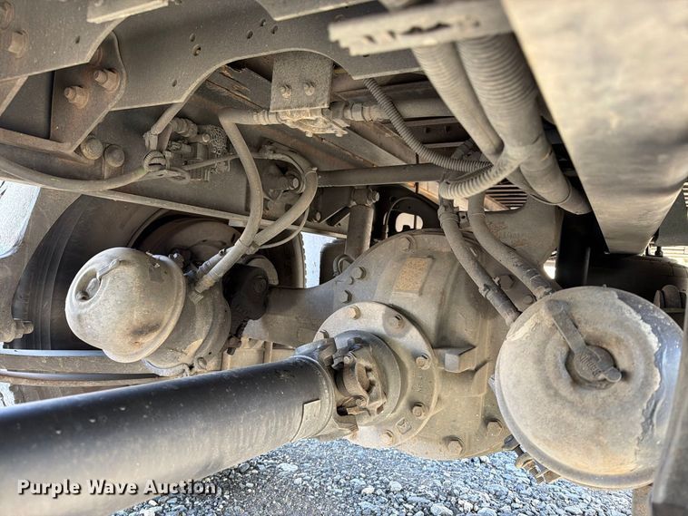 image for item YA4979 2019 International DuraStar 4300 box truck