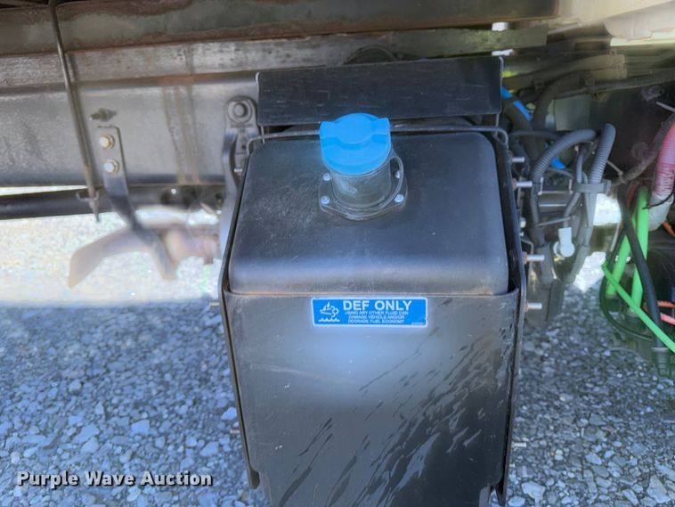 image for item YA4979 2019 International DuraStar 4300 box truck