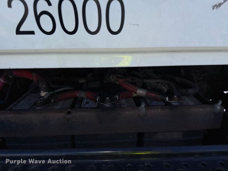 image for item YA4979 2019 International DuraStar 4300 box truck