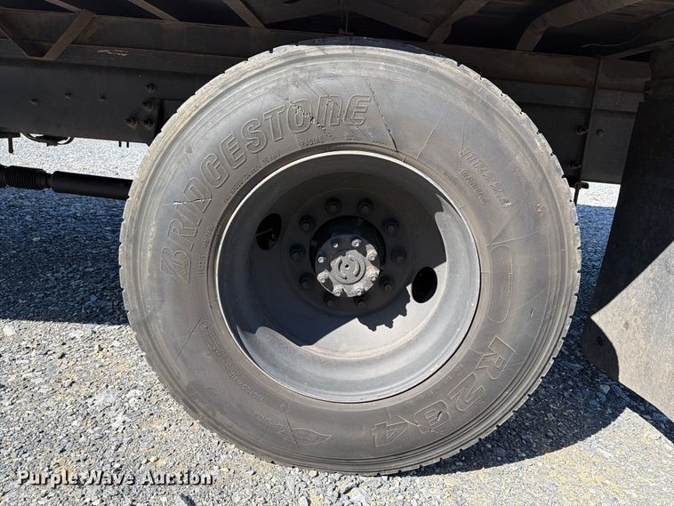 image for item YA4979 2019 International DuraStar 4300 box truck