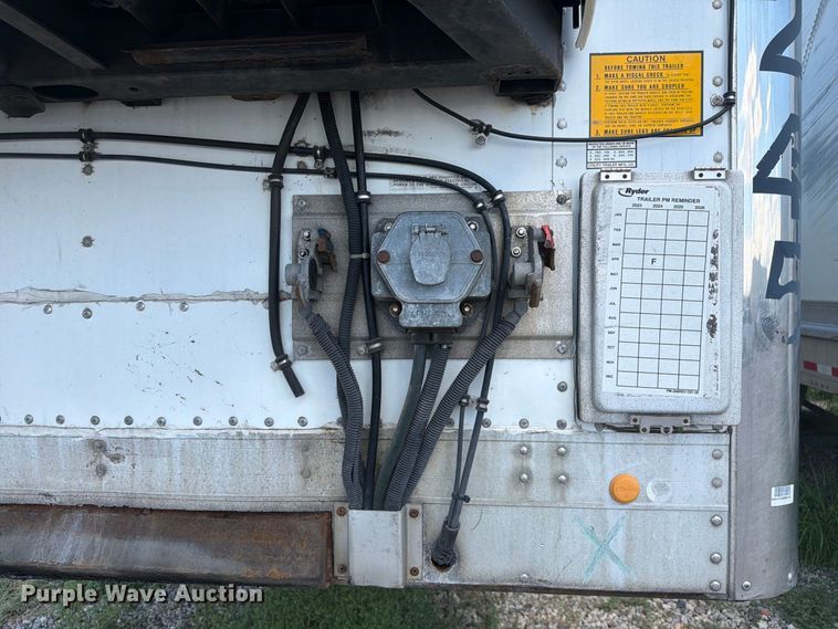 image for item YA5009 2011 Utility VS2RA refrigerated van trailer