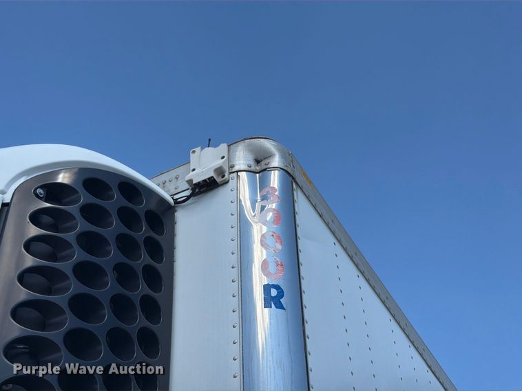 image for item YA5009 2011 Utility VS2RA refrigerated van trailer