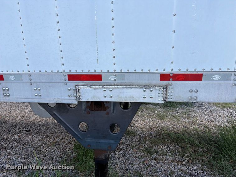 image for item YA5009 2011 Utility VS2RA refrigerated van trailer