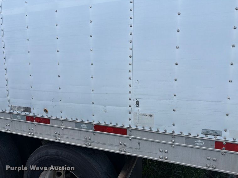 image for item YA5009 2011 Utility VS2RA refrigerated van trailer