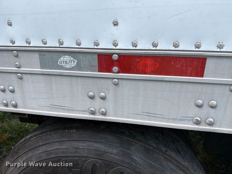 image for item YA5009 2011 Utility VS2RA refrigerated van trailer