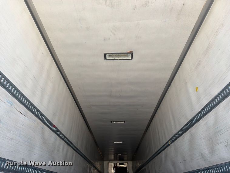image for item YA5009 2011 Utility VS2RA refrigerated van trailer