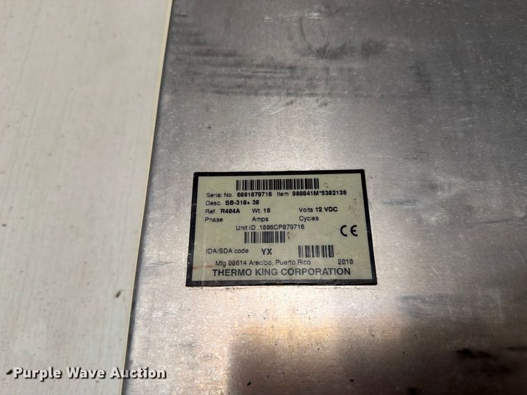 image for item YA5009 2011 Utility VS2RA refrigerated van trailer