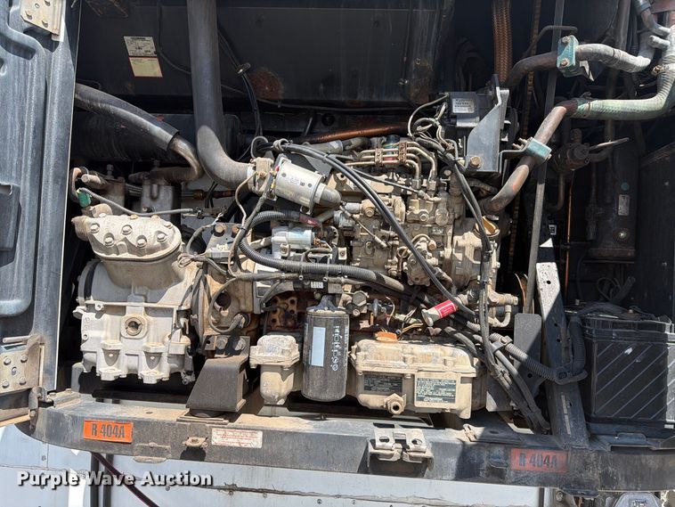 image for item YA5009 2011 Utility VS2RA refrigerated van trailer