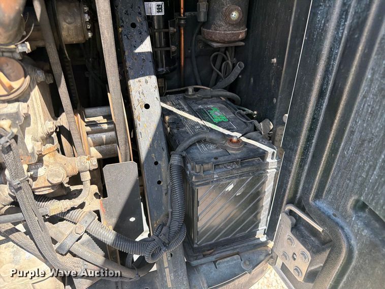 image for item YA5009 2011 Utility VS2RA refrigerated van trailer