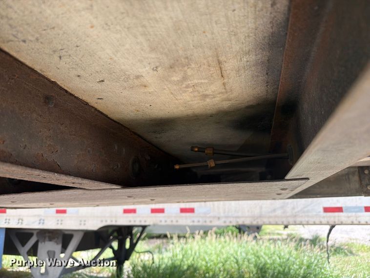 image for item YA5009 2011 Utility VS2RA refrigerated van trailer