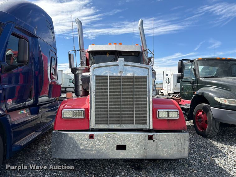 image for item YA5029 2023 Kenworth W900 semi truck