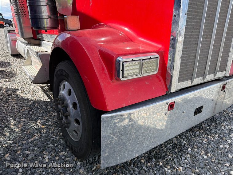 image for item YA5029 2023 Kenworth W900 semi truck