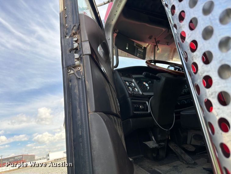 image for item YA5029 2023 Kenworth W900 semi truck