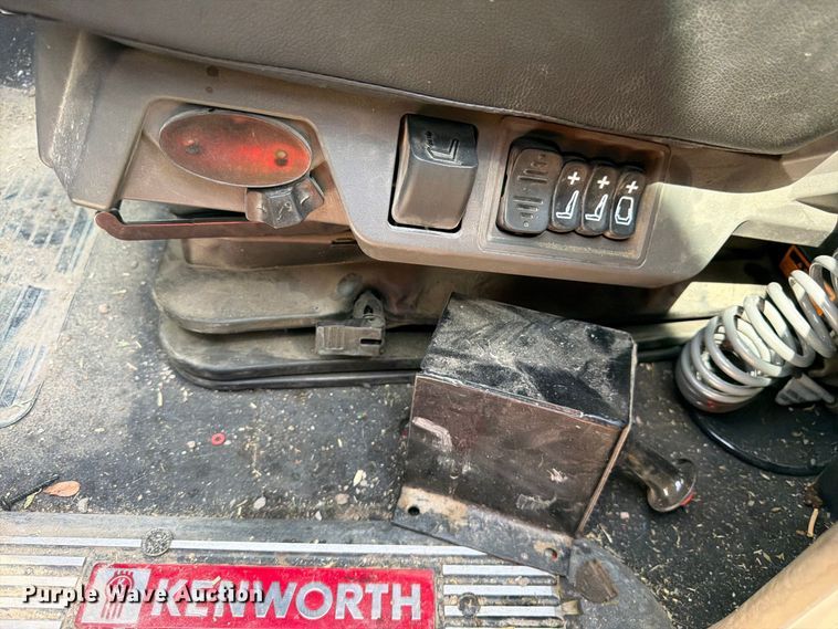 image for item YA5029 2023 Kenworth W900 semi truck