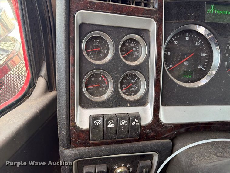 image for item YA5029 2023 Kenworth W900 semi truck