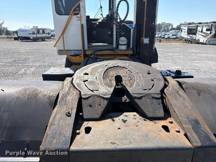 image for item YA5034 2019 Kalmar Ottawa  yard truck