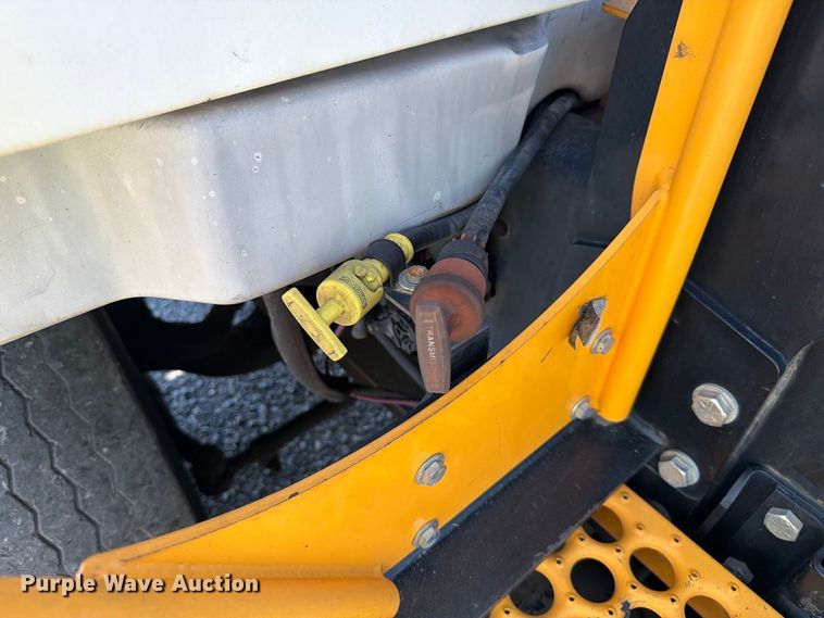 image for item YA5034 2019 Kalmar Ottawa  yard truck