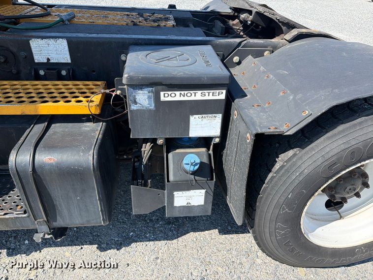 image for item YA5034 2019 Kalmar Ottawa  yard truck