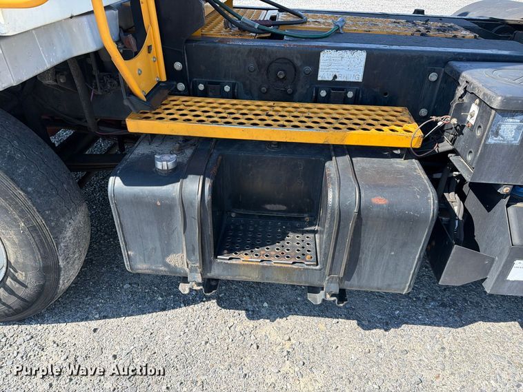image for item YA5034 2019 Kalmar Ottawa  yard truck
