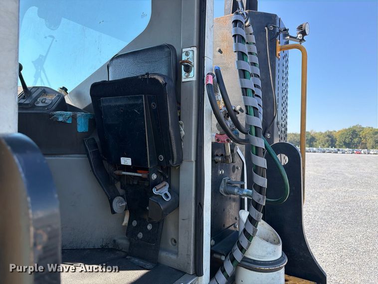 image for item YA5034 2019 Kalmar Ottawa  yard truck