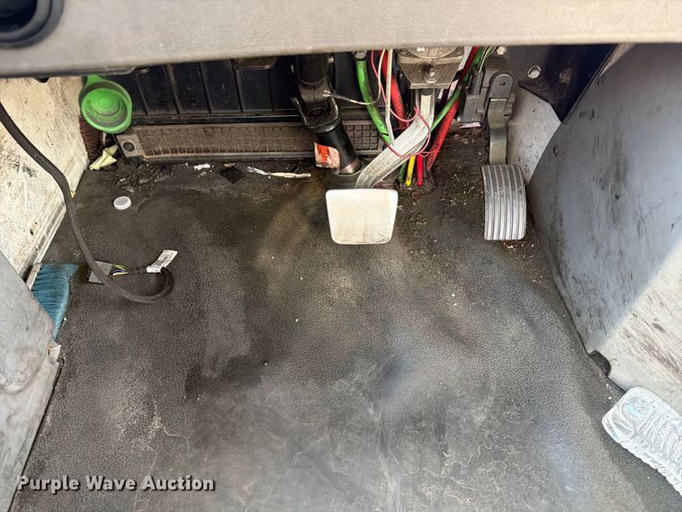 image for item YA5034 2019 Kalmar Ottawa  yard truck