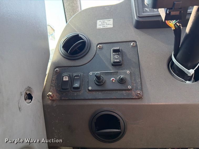 image for item YA5034 2019 Kalmar Ottawa  yard truck