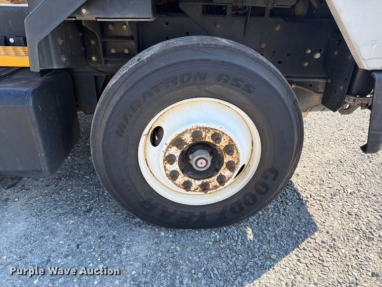 image for item YA5034 2019 Kalmar Ottawa  yard truck