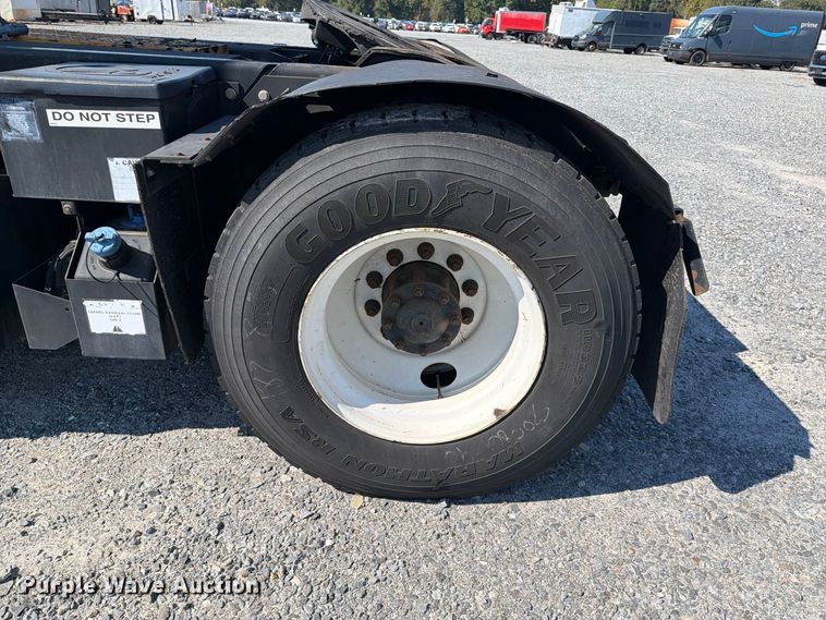 image for item YA5034 2019 Kalmar Ottawa  yard truck