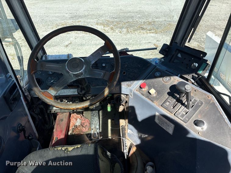 image for item YA5046 2012 Kalmar Ottawa yard truck