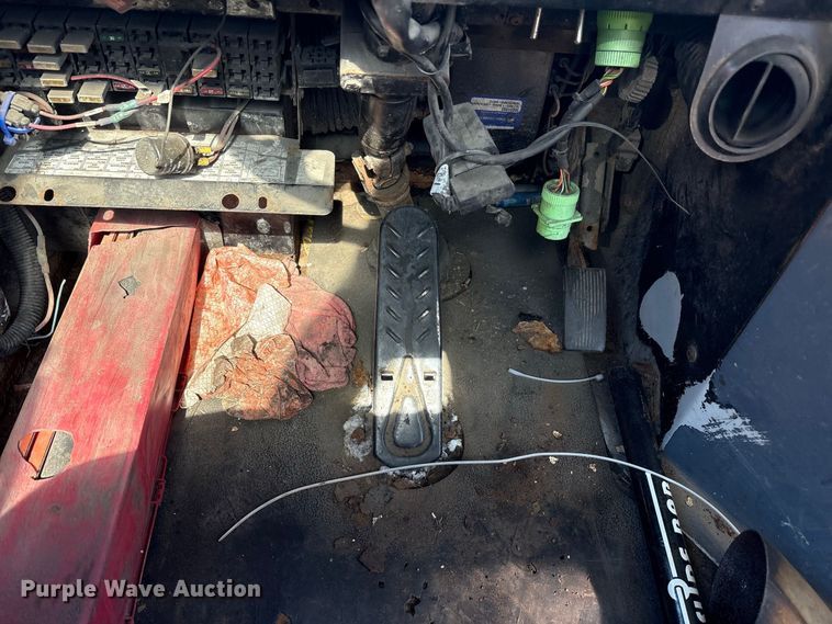 image for item YA5046 2012 Kalmar Ottawa yard truck
