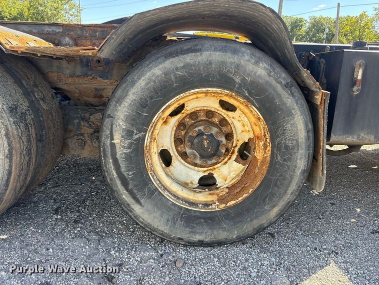 image for item YA5046 2012 Kalmar Ottawa yard truck