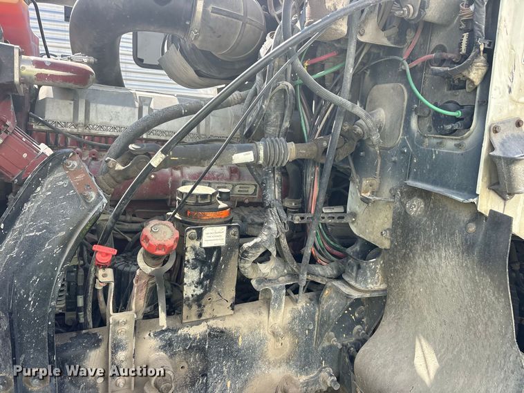 image for item YA5052 2015 Mack CHU613 semi truck