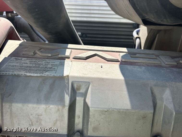 image for item YA5052 2015 Mack CHU613 semi truck