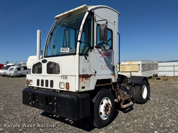image for item YA5053 2011 Autocar Industries xspotter Terminal Tractor (xspotter) On-highway