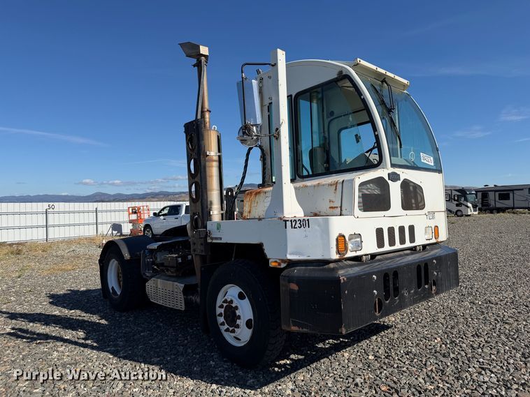 image for item YA5053 2011 Autocar Industries xspotter Terminal Tractor (xspotter) On-highway
