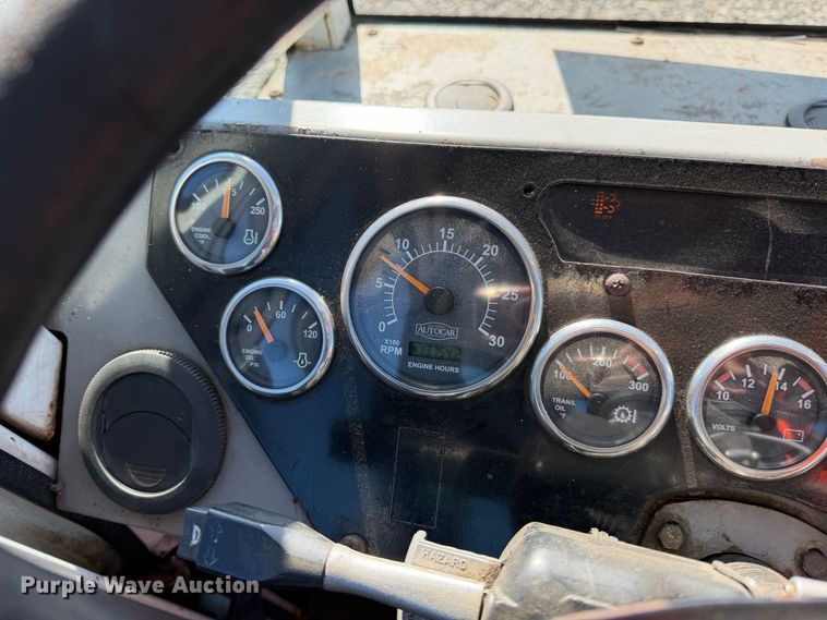 image for item YA5053 2011 Autocar Industries xspotter Terminal Tractor (xspotter) On-highway