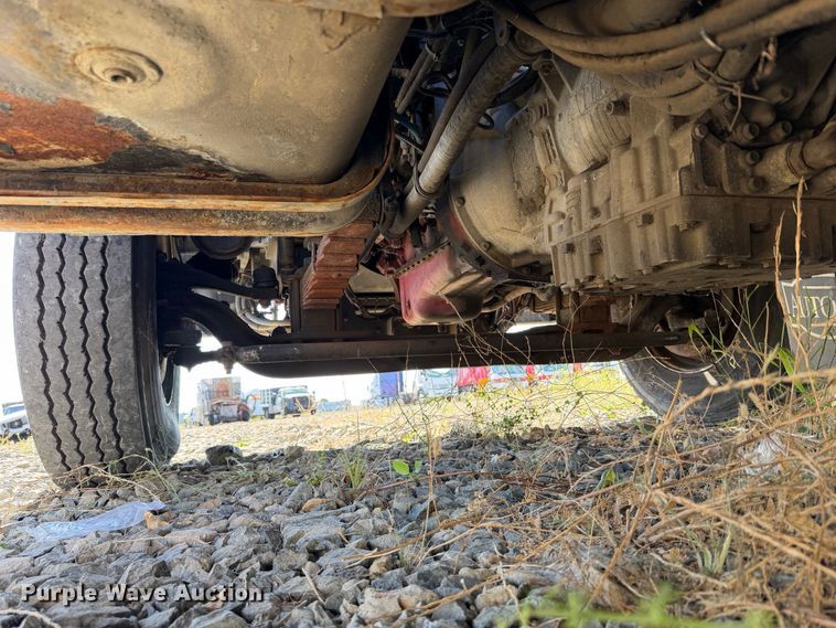 image for item YA5053 2011 Autocar Industries xspotter Terminal Tractor (xspotter) On-highway