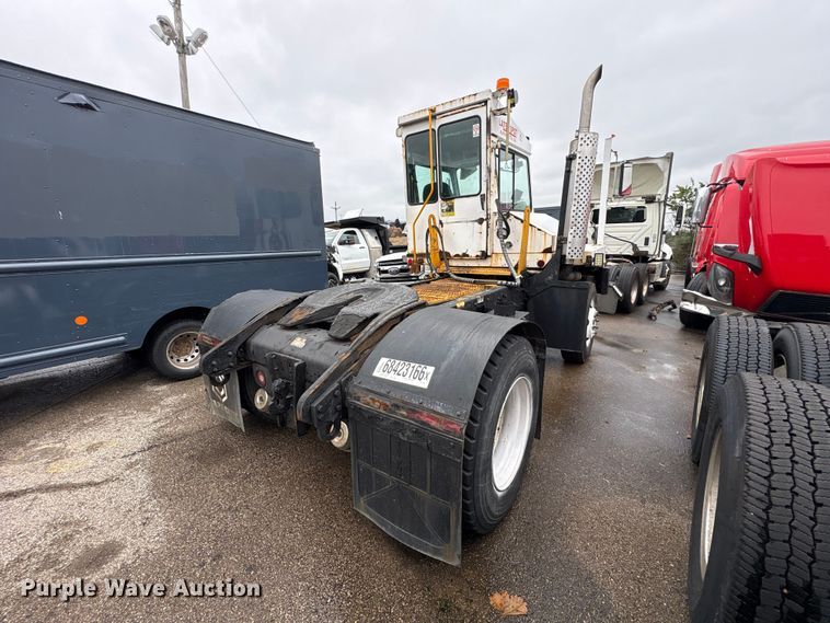 image for item YA5058 2016 Capacity Trucks Sabre5 yard truck