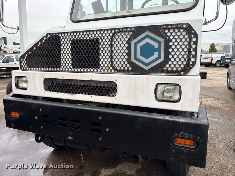 image for item YA5058 2016 Capacity Trucks Sabre5 yard truck