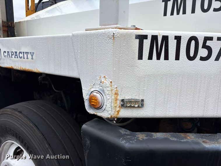 image for item YA5058 2016 Capacity Trucks Sabre5 yard truck