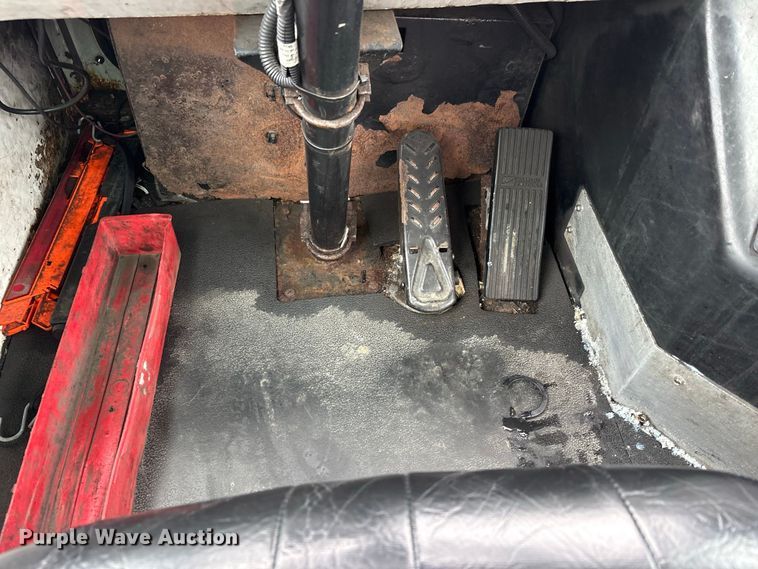 image for item YA5058 2016 Capacity Trucks Sabre5 yard truck