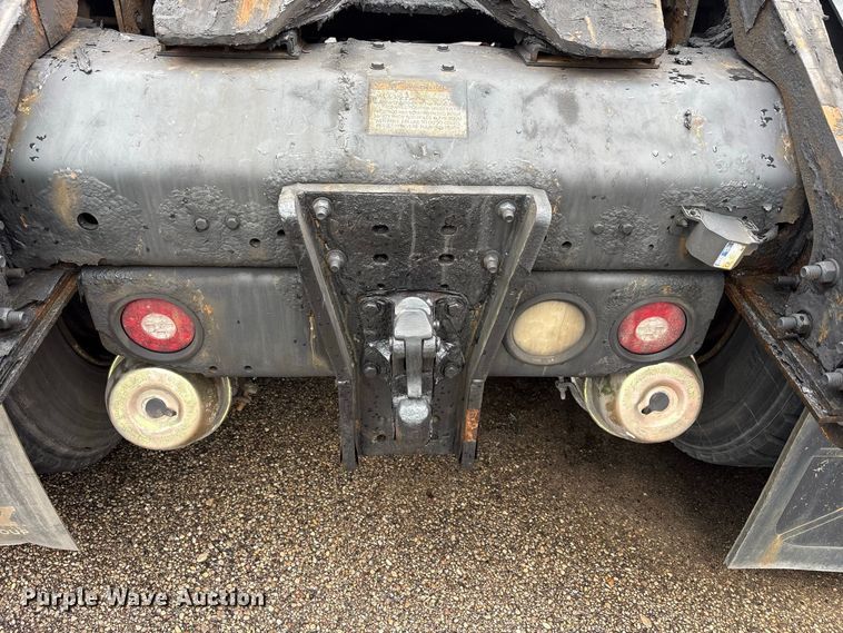 image for item YA5058 2016 Capacity Trucks Sabre5 yard truck