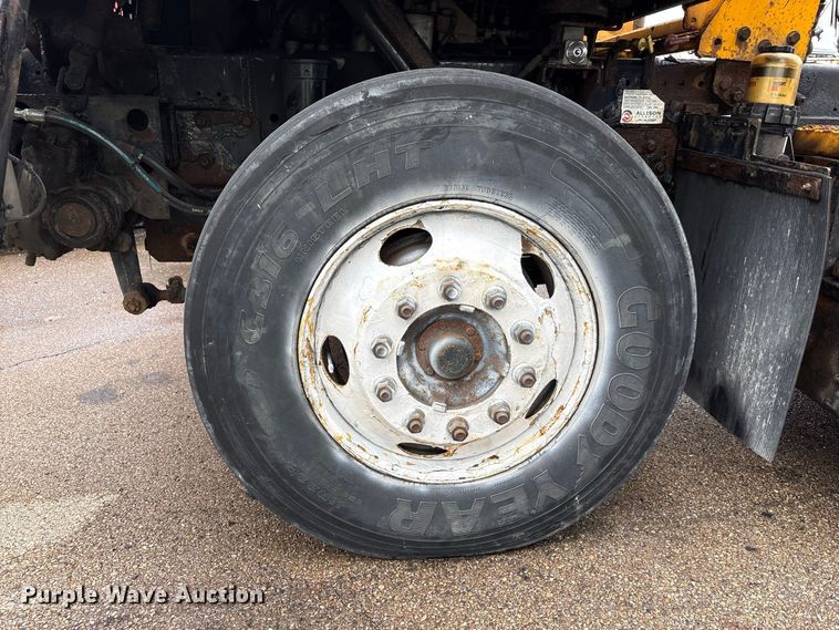 image for item YA5058 2016 Capacity Trucks Sabre5 yard truck