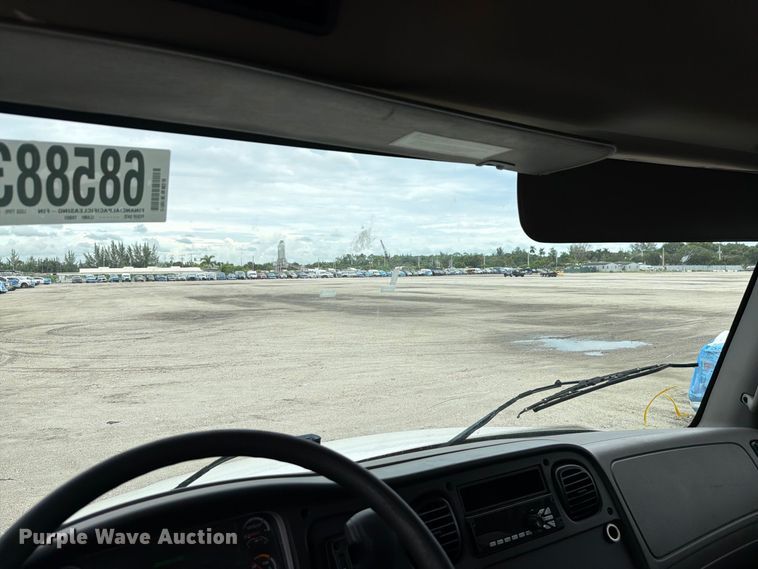 image for item YA5083 2020 Freightliner Business Class M2 box truck