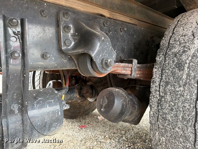 image for item YA5083 2020 Freightliner Business Class M2 box truck