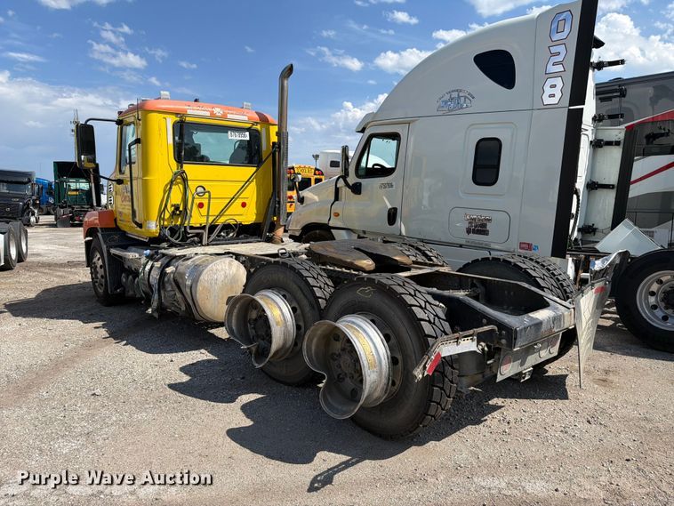 image for item YA5087 2020 Mack Anthem semi truck