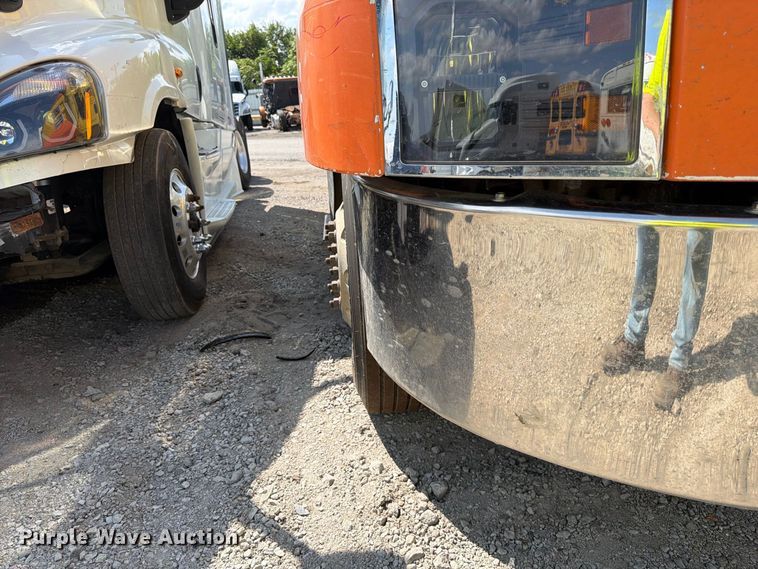 image for item YA5087 2020 Mack Anthem semi truck