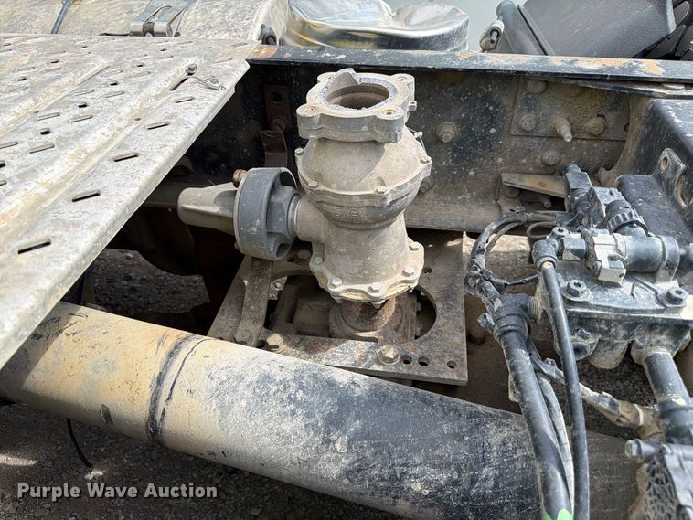 image for item YA5087 2020 Mack Anthem semi truck